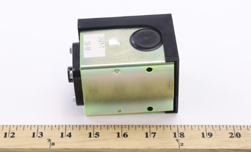 Picture of PNEUMATIC / ELECTRIC RELAY