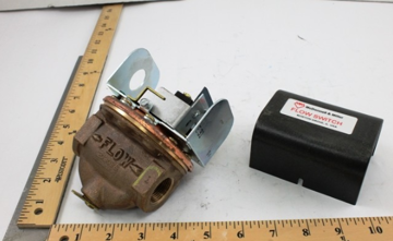 Picture of FS6-J-3 4 FLOW SWITCH 3 4 BSTP In-Line High Sensitivity Liquid Flow Switch with Snap Acting SPDT Switch (Part Number 115500)